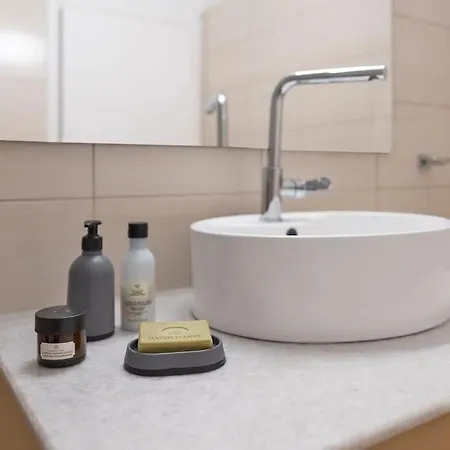 Апартаменты 'core' Modern Living Apartment, Rhodes Center *