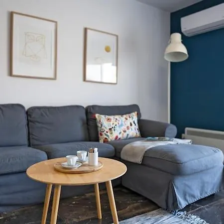 'core' Modern Living Apartment, Rhodes Center * Rhodes City